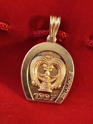 Lalaunis lucky charm 925 like new