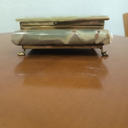 Marble jewelry box with gilded details