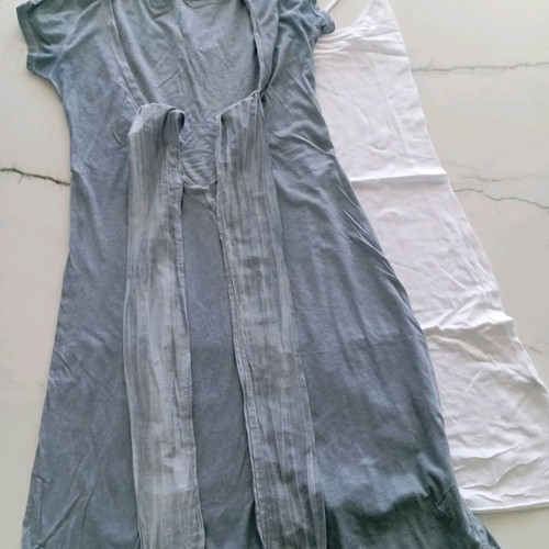 Please dress used, double layer, size S