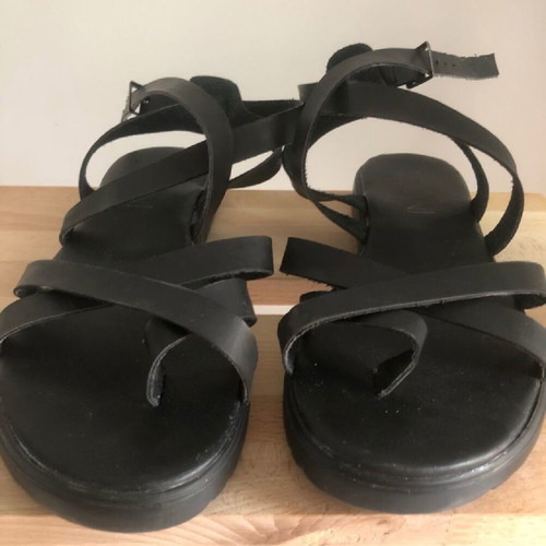 Sandals type ancient Greek size 39 like new, black