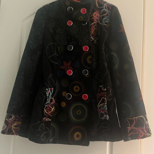Coat like new with inner lining, black multicolor, size S