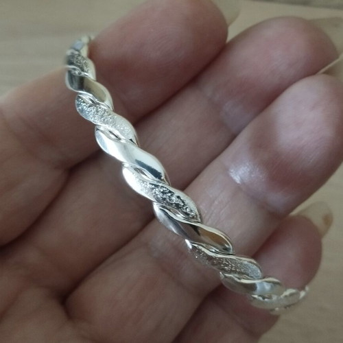Elegance adjustable silver bracelet