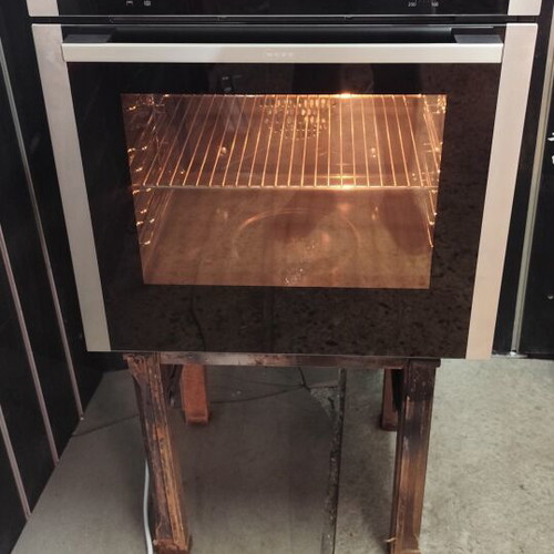 Neff Built-In Oven Like New, Fully Functional with Two Trays and Grill