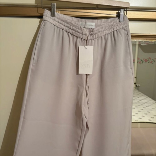 Zara pants new with tags, beige, size XS