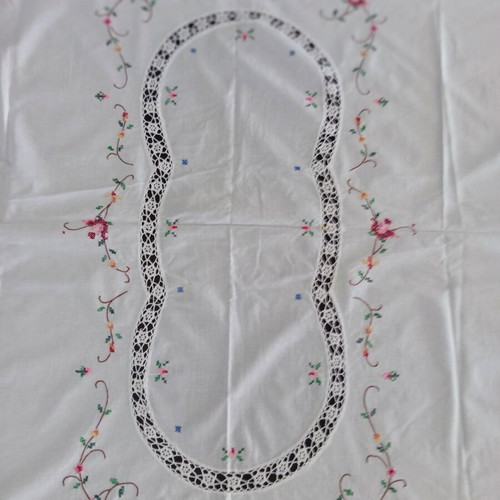 Tablecloth white cotton with cross-stitch and cutwork, like new 160x120 cm