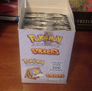 Pokemon stickers artbox 1999 vintage κουτι καινουριο με 30 σφραγισμενα φακελακια προσφορα !