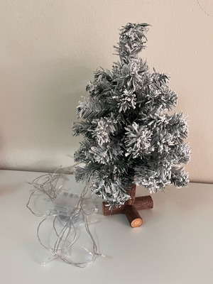 Snowy tabletop tree with lights like new 40cm