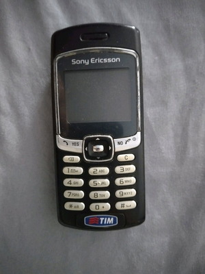 Sony Ericsson T290a cell phone used, GSM 2G, black