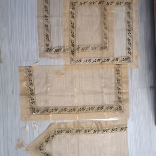 Decorative table linens set new, 4 pieces, gold beige
