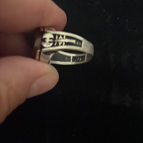 Large vintage 925 silver ring used in very good condition