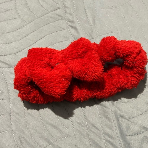 Makeup removal headband like new