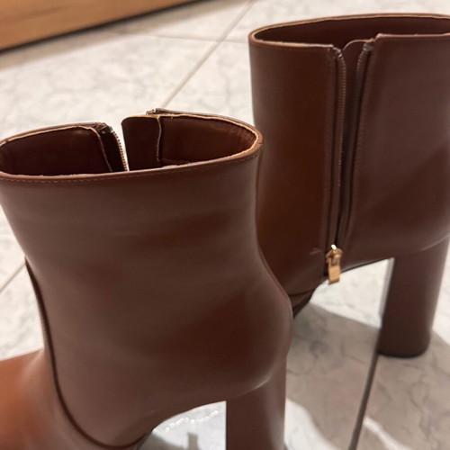 Women's brown ankle boots new, size 39