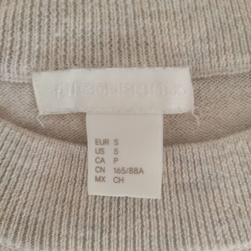 H&M women's sweater like new, beige with side zipper