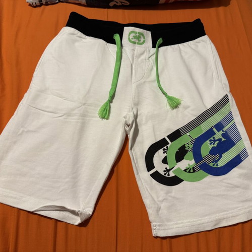 Men's shorts used, size medium