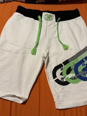 Men's shorts used, size medium