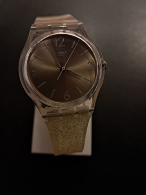 Swatch Gent Sunblush watch like new, gold color, women's