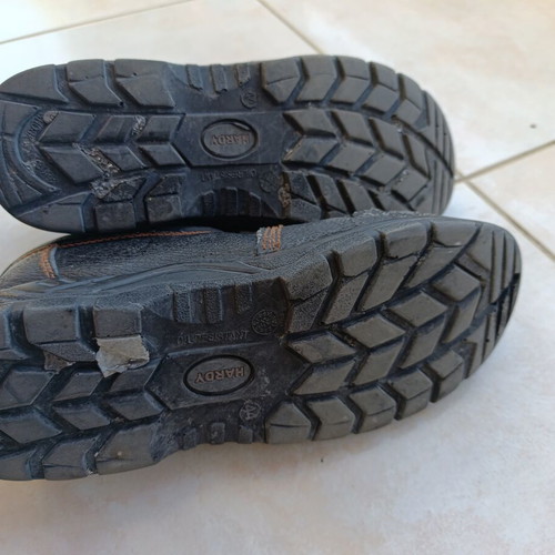 Safety Shoes Hardy size 44 used, black, boots