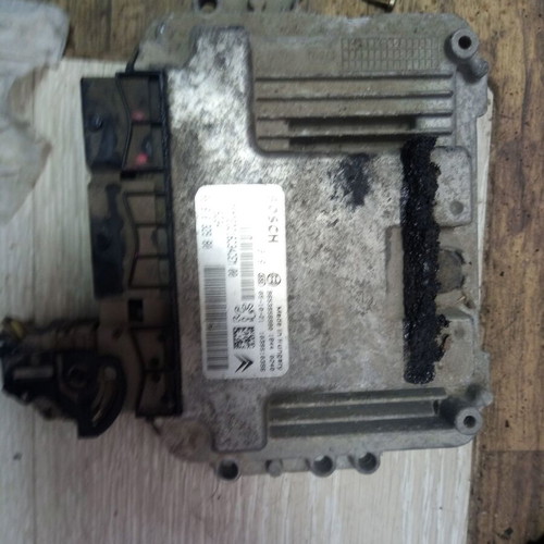 ECU computer Citroen Berlingo 1.6HDI used 9661032980 0281012619