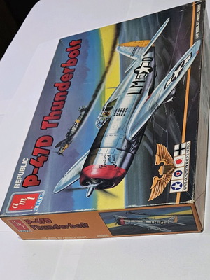 Republic P-47D Thunderbolt Vintage μοντέλο σε κλίμακα 1/48 σαν καινούργιο