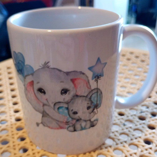 Mug with elephants used, in excellent condition