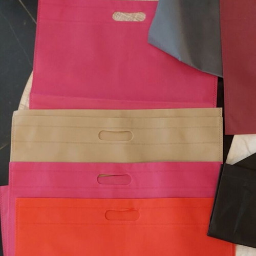 Set of 10 fabric tote bags like new, assorted colors and sizes