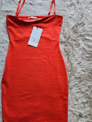Zara κόκκινο μίνι φόρεμα με ελαστικότητα, μέγεθος Small, καινούργιο