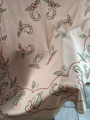 Vintage embroidered round tablecloth Rotonda diameter 1.48m