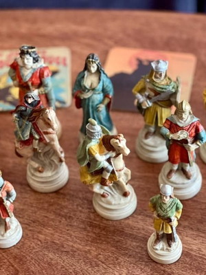 DeAgostini The Battle of Camelot collectible chess set like new