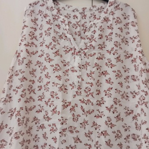 Blouse shirt used ecru with pink flowers XXL