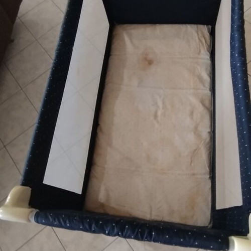 Baby playpen used with handle, dimensions 1.25x0.65x0.84 m