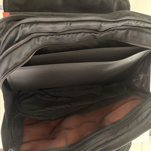 Samsonite Laptop Briefcase used, model LAPT.BRIEFC.L black