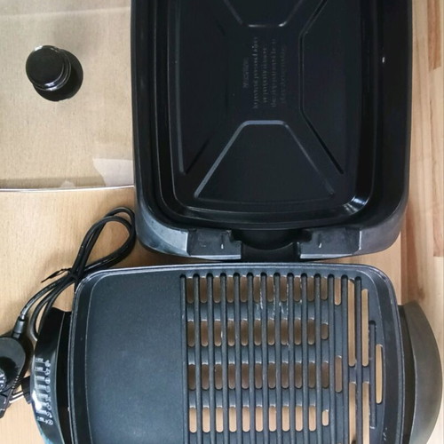 Rohnson R250 Electric Tabletop Grill like new with glass lid and thermostat