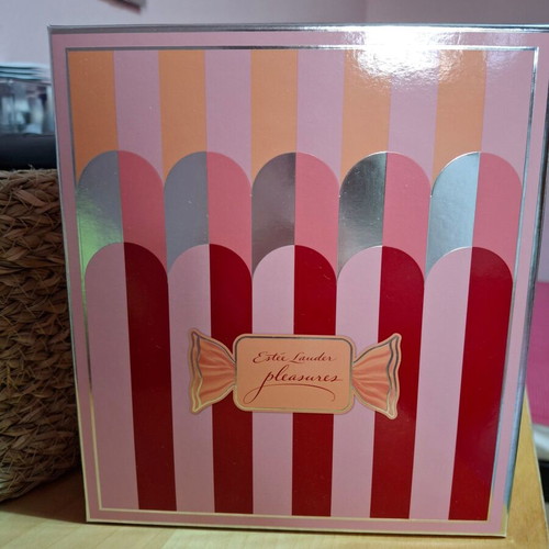 Estee Lauder box like new 20.5×17.5×6 cm