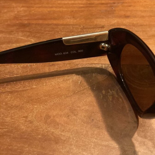 Gianni Versace vintage women's sunglasses MOD. 634, black
