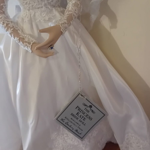 Danbury Mind Princess Kate porcelain doll new in wedding dress