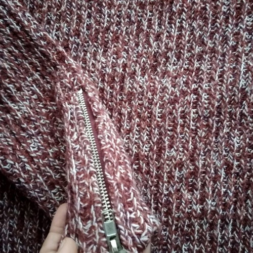 Pull & Bear cropped oversized shirt like new, burgundy and white