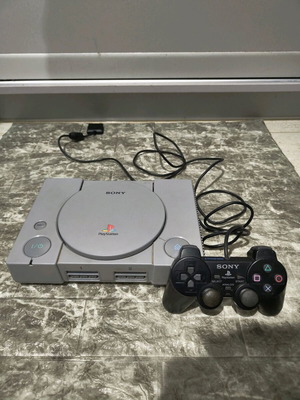 Sony PlayStation 1 σαν καινούργιο, πλήρες λειτουργικό με χειριστήριο PS2