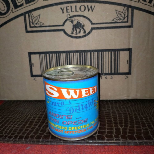 Sexy trick new with sexual content in a can