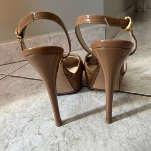 Feng Shoe beige/brown patent leather heels size 36 like new
