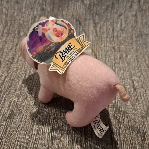 Babe the piglet collectible 1995 new
