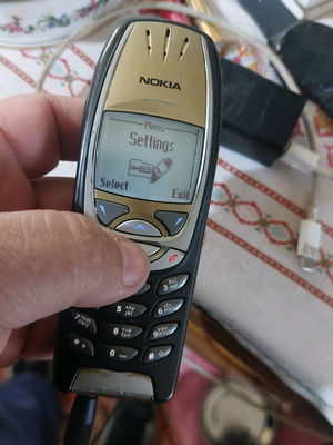 Nokia 6310i gold used, functional