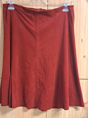 Skirt red, like new, size 4XL