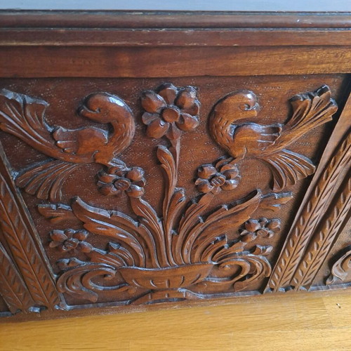 Chest old solid wood like new