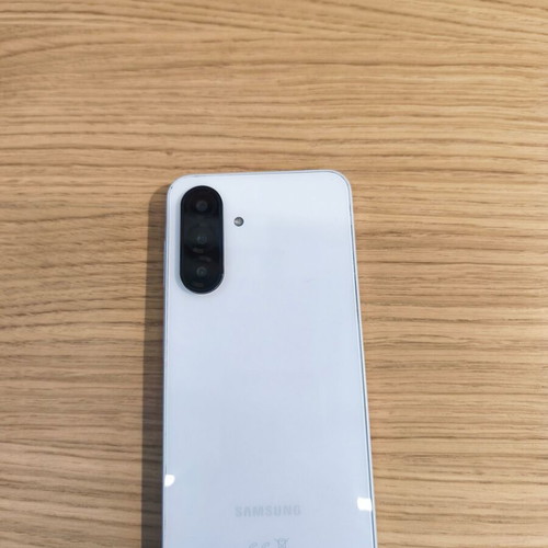 Samsung A26 5G 6GB RAM 128GB storage like new with two cases and cleaner gift