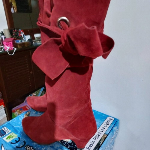 Leather suede boots like new, red, size 36