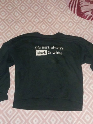 Pink Woman sweatshirt black used, size M