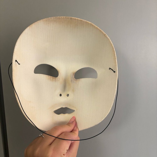 Decorative face mask for Halloween or Carnival like new