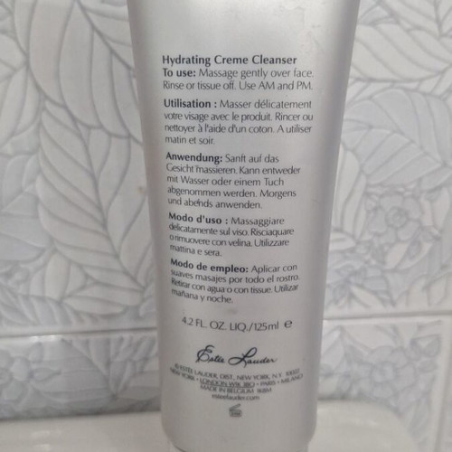 Estee Lauder Re Nutriv Hydrating Creme Cleanser like new