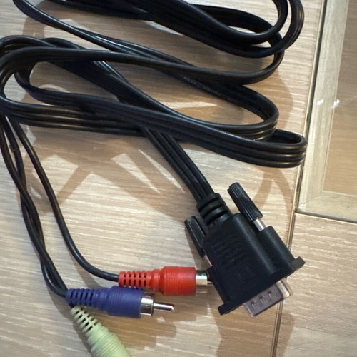 VGA to RCA video cable like new