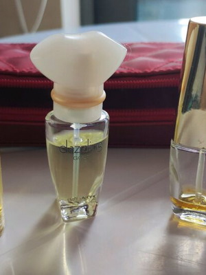 Mini perfumes used